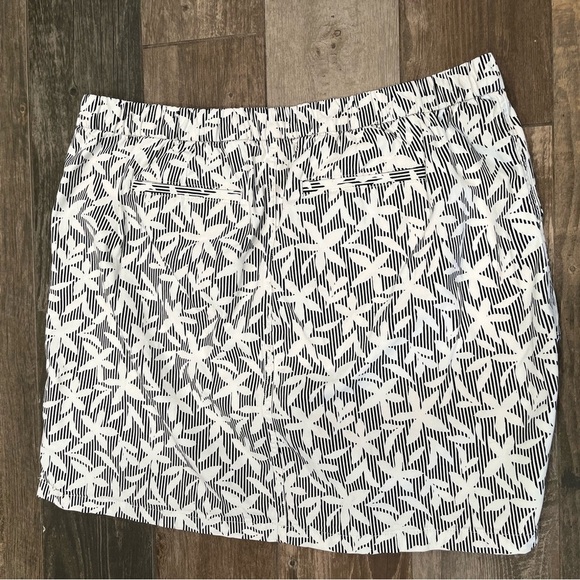 LANDS' END Black and White Floral Print Cotton Blend Skort Skirt Size 18W - Picture 8 of 9